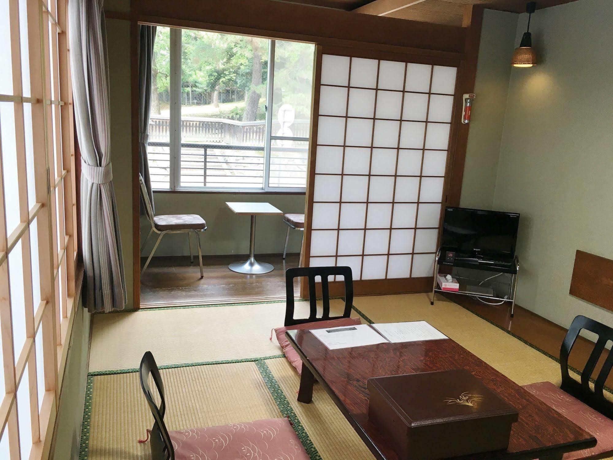 Daibutsukan Nara Esterno foto